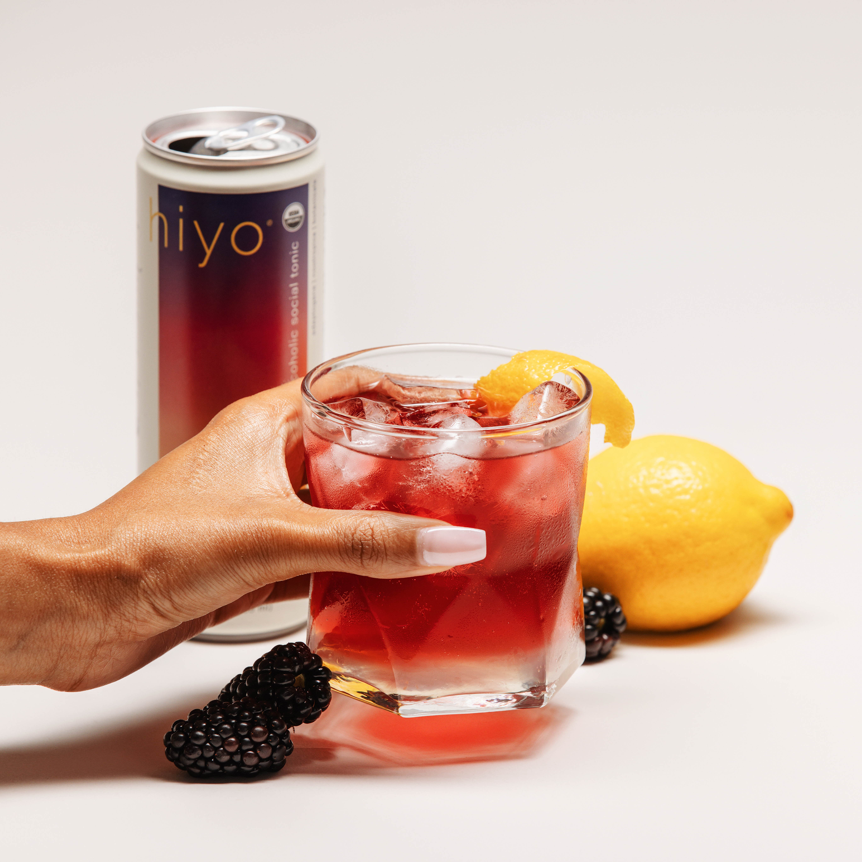 hiyo blackberry lemon mocktail with real fruit